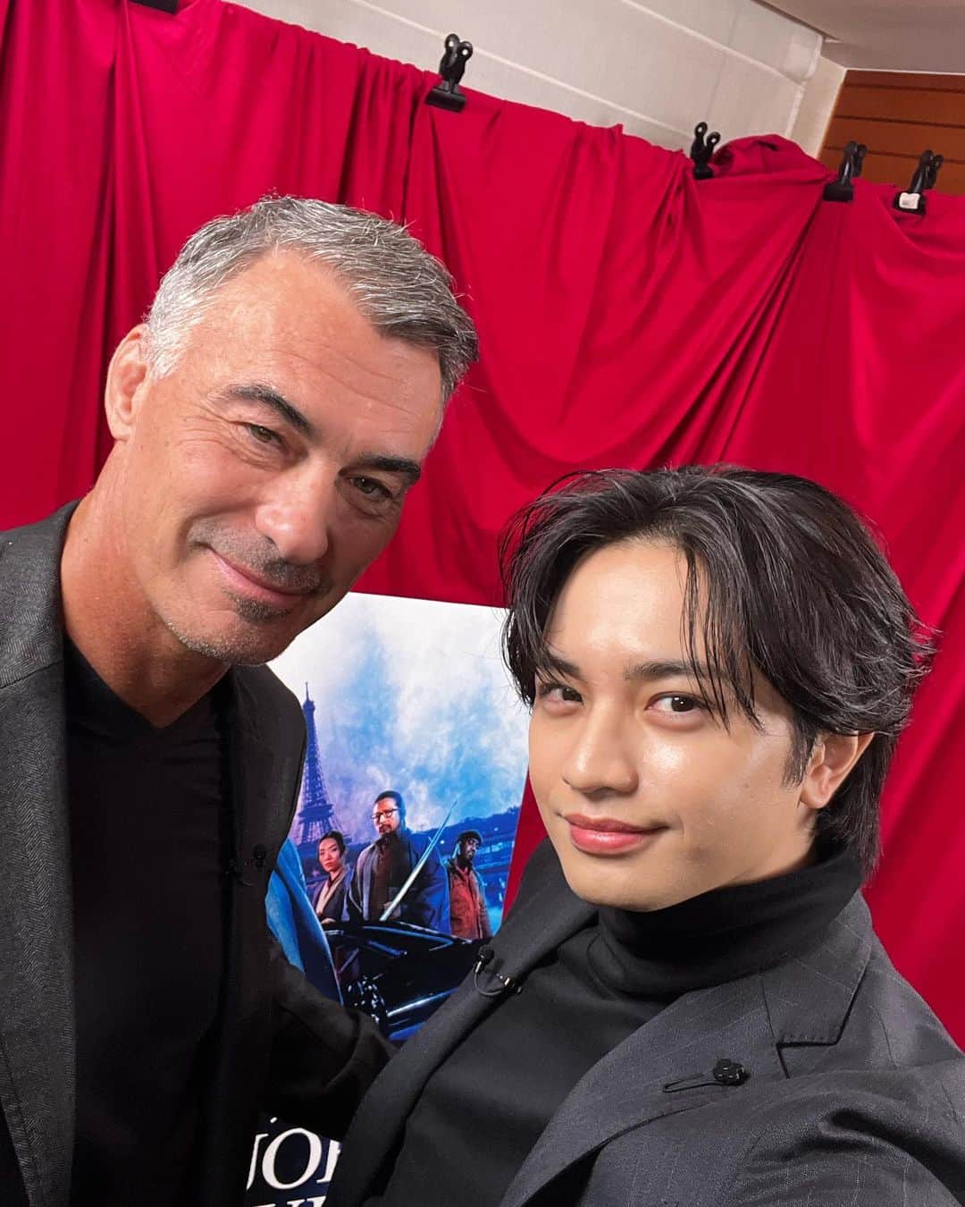 のインスタグラム：「「ジョン・ウィック」の監督である チャド・スタエルスキさん。  会えて本当に光栄すぎましたな。 嬉しかった。  Director Chad Stahelski. I am truly grateful for this wonderful opportunity. I am looking forward to appearing as an Asian actor in one of your films in the near future.  I look forward to another opportunity to meet you soon.  #JohnWick #WOWOW映画について #トレンドありがとう」