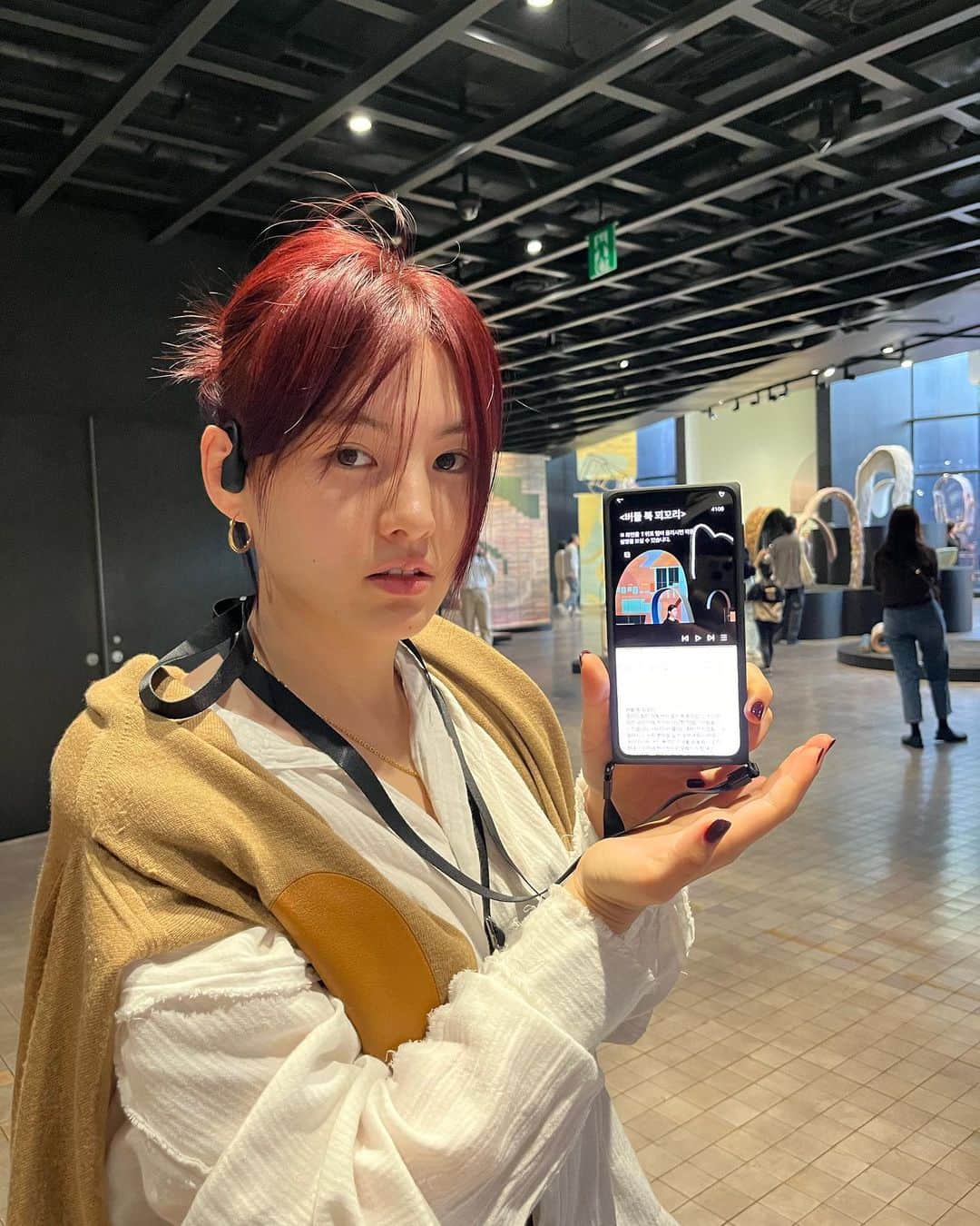キム・ヨンジのインスタグラム：「가을 동네 산책 🤎」