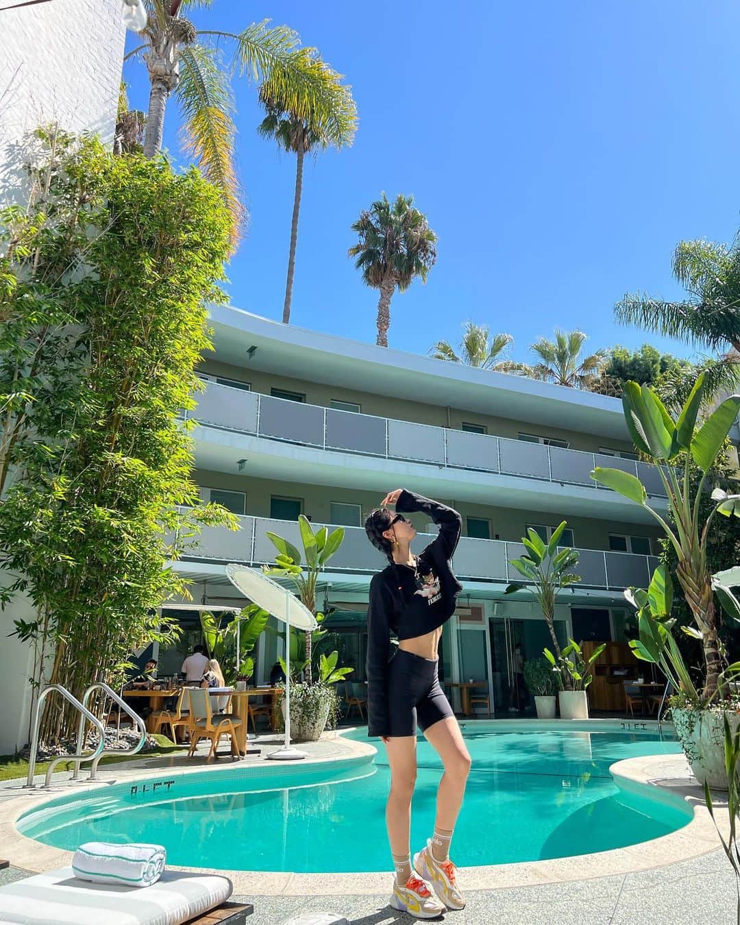 葉月蓮さんのインスタグラム写真 - (葉月蓮Instagram)「🎀🎀🎀 #avalonhotel #beverlyhills」10月9日 12時44分 - hazuki_ren_