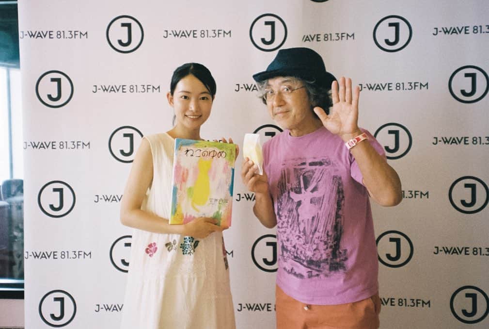 小川紗良さんのインスタグラム写真 - (小川紗良Instagram)「ゲストとのフィルムシリーズ📸  #工藤遥 さん #奥山大史 さん #吉澤嘉代子 さん #小谷実由 さん #ハナコ秋山 さん #nozman さん、Sakiさん #飯塚彩子 さん #荒井良二 さん #大石貴子 さん #川上アチカ さん  #film #filmphotography #radio #guest #jwave #sky813 #ラジオ #ゲスト」10月9日 12時47分 - iam_ogawasara