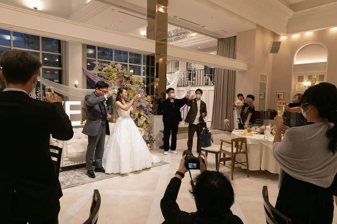 鈴木蛍さんのインスタグラム写真 - (鈴木蛍Instagram)「結婚式から１年かぁ〜 早いなぁ。  #結婚式#結婚式から1年 #札幌 #すでに懐かしい #あの頃に戻りたい」10月9日 12時51分 - jphotaru