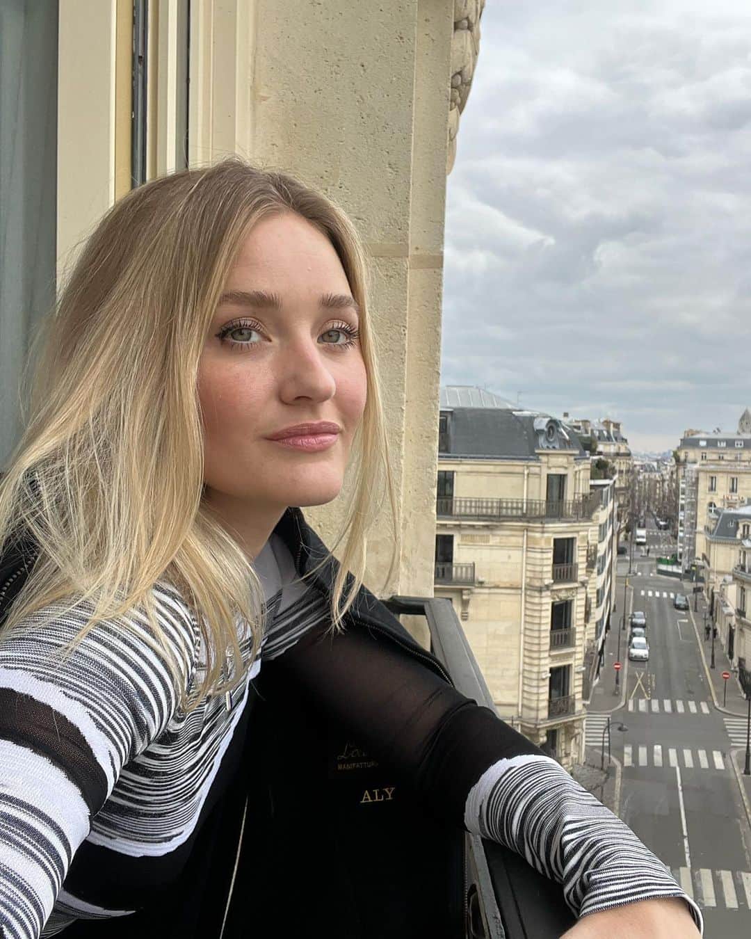 アマンダ・ミシェルカのインスタグラム：「Missing Paris」