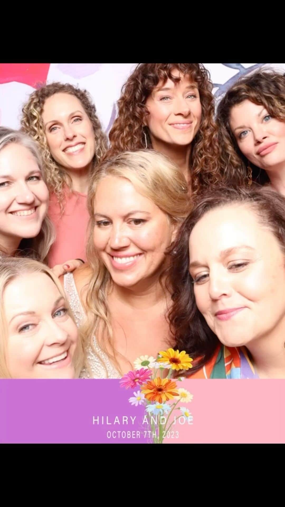 メリッサ・ジョーン・ハートのインスタグラム：「What a beautiful weekend celebrating a beautiful couple as they embark on this next chapter as Mr and Mrs! Here's to you @tripping_hillies and Joe! #TNBYEWeekWedding 💞💞💞」