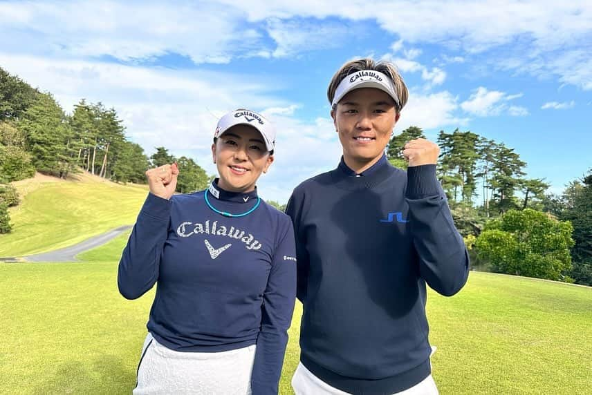 佐伯三貴のインスタグラム：「センコーグループLadyGoカップ⛳️  今回初めて参加させてもらいました❣️  とても素敵な試合でした🥰  久しぶりの試合だし懐かしいみんなとも回れたし、本当に刺激になりました❣️  ペアを組んでもらったのは同期の先輩の川本麻美さん❣️  めちゃくちゃいつも強気なのに10数年ぶりはど緊張しててこちらまで緊張しちゃったじゃんか😂  みんなにドライバーの飛距離置いてかれたの悔しいから柄にもなくこれからトレーニング始めよっかな🤣  この大会を形にしてくれた発起人の有村智恵ちゃん、原江里菜ちゃん本当にありがとう❣️  誘ってくれてありがとう🥺❤️  またリベンジします🤜🤛  最後の動画面白いんで音ありで見てね😂  @ladygo.golf   #職業変わりました　笑 #クラブ三貴  1日ママやりますんでクラブの経営者の皆様オファー待ってます❤️笑」