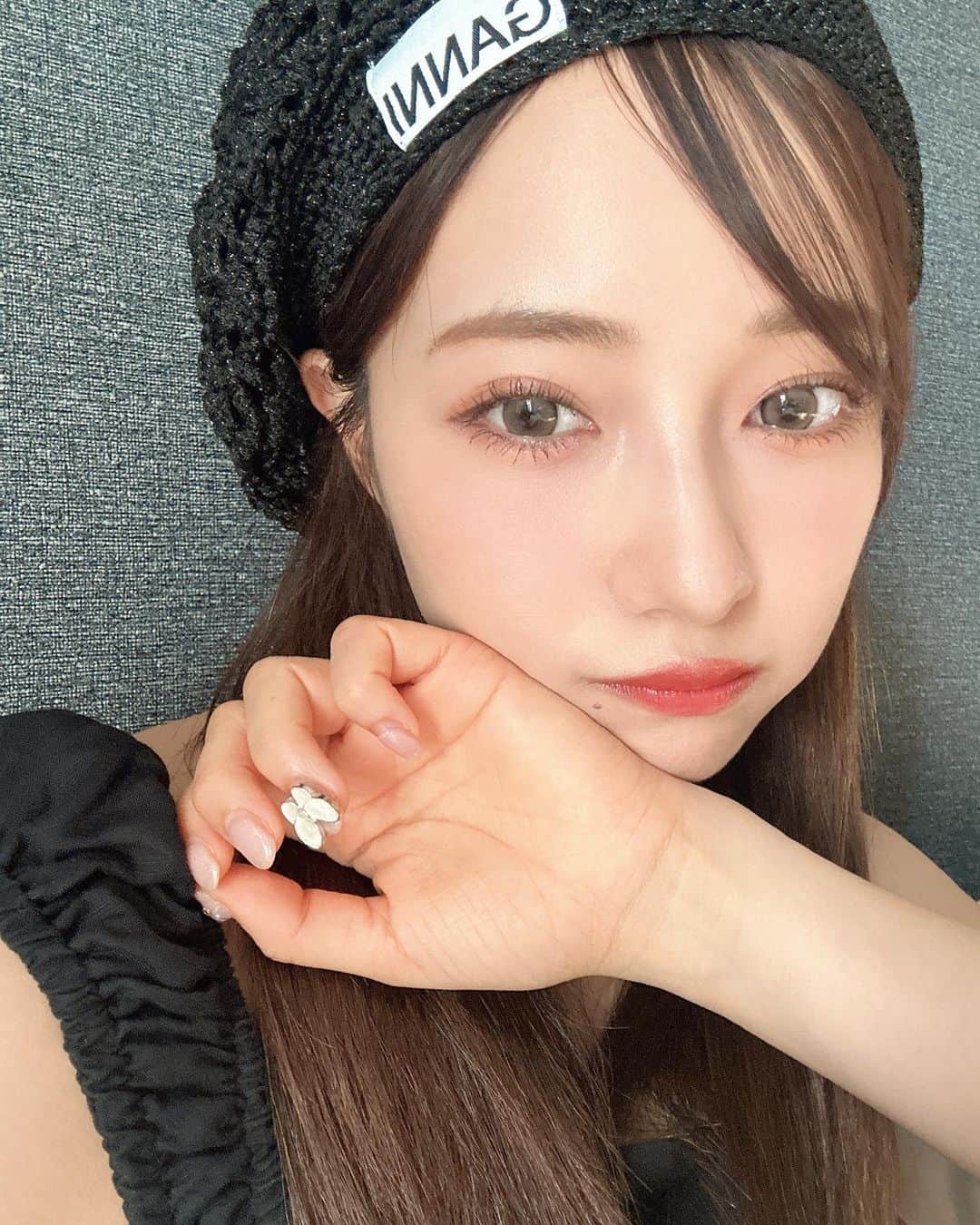 村瀬紗英さんのインスタグラム写真 - (村瀬紗英Instagram)「#dailylook 帰ってクーラーのボタン押すの癖になってたけど、もう涼しいしこの癖なおさないとなあ🙂」10月9日 13時48分 - saepiiii.m