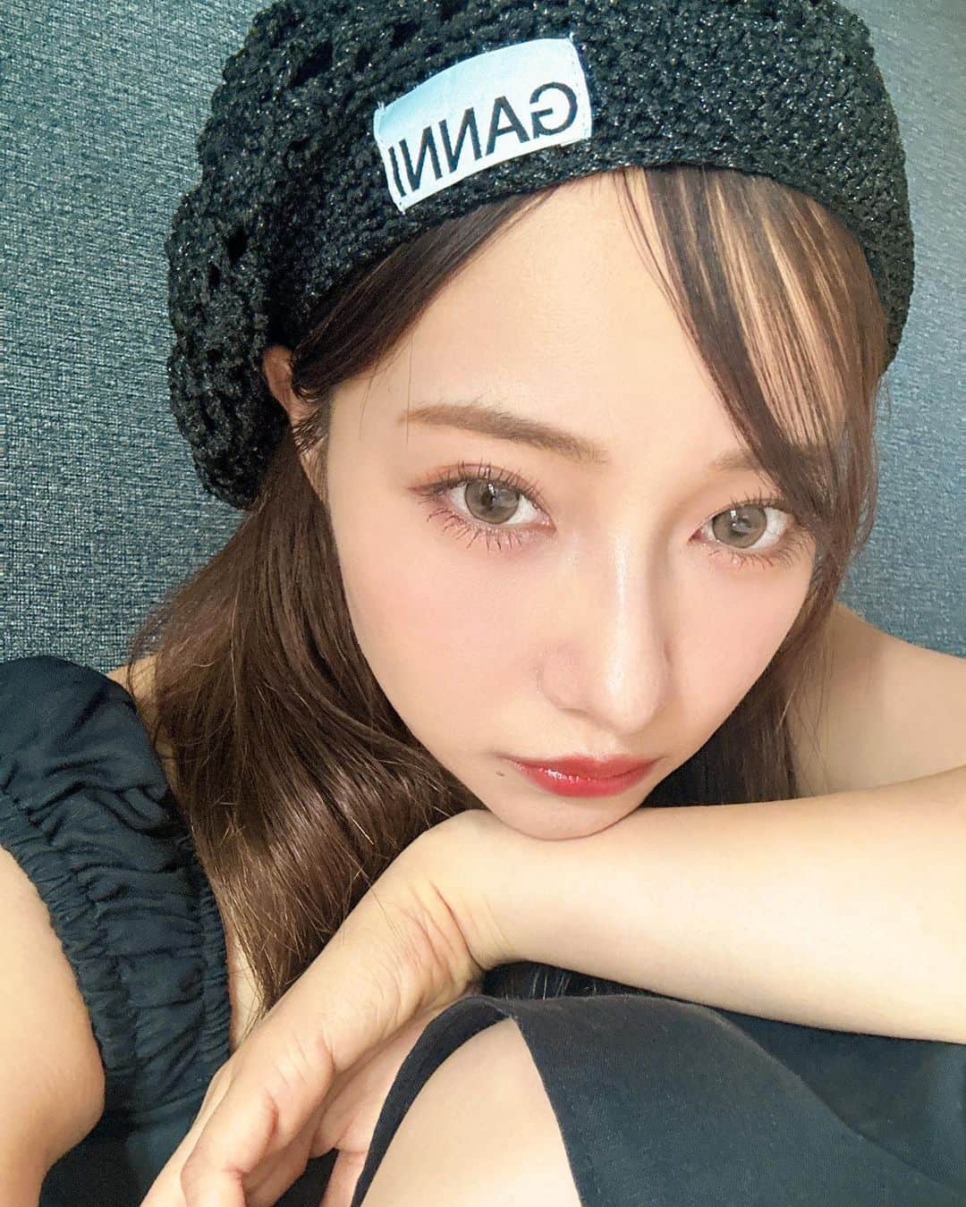 村瀬紗英さんのインスタグラム写真 - (村瀬紗英Instagram)「#dailylook 帰ってクーラーのボタン押すの癖になってたけど、もう涼しいしこの癖なおさないとなあ🙂」10月9日 13時48分 - saepiiii.m