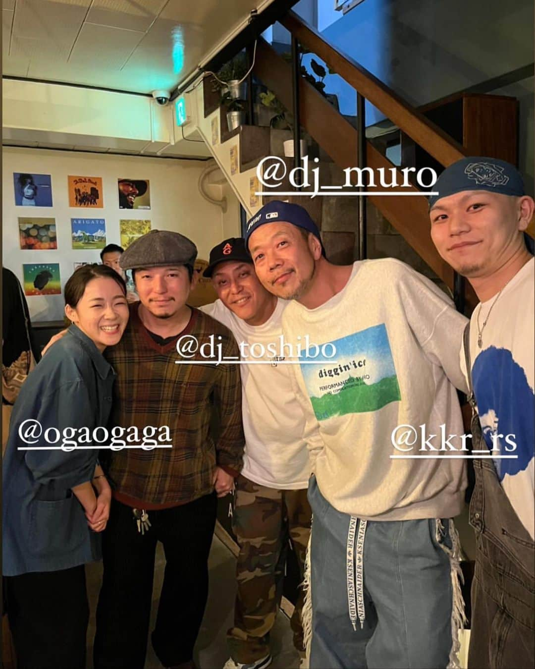 MUROさんのインスタグラム写真 - (MUROInstagram)「小倉〜福岡の楽しい二日間を ありがとうございマスター‼︎ お付き合い頂いた皆様に心より感謝✨🙏 改めて　@oitoma_kokura ㊗️3周年💐 @alcoholic_jpn ㊗️22周年おめでとうございマス‼︎🎉 @olvoill 君とのM%Oの今後の動きも楽しみ…  #motownmonday #カレーで始まりカレーで終わる」10月9日 13時58分 - dj_muro