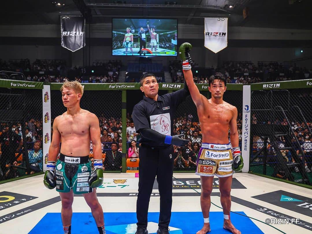 RIZIN FF OFFICIALさんのインスタグラム写真 - (RIZIN FF OFFICIALInstagram)「#RIZIN_LANDMARK6 Match,9 “𝐌𝐮𝐚𝐲 𝐓𝐡𝐚𝐢 𝐌𝐚𝐬𝐭𝐞𝐫” ---------------- @genji_umeno defeats  @0456yuto by Decisions(2-0)  #rizin #rizinff」10月9日 13時58分 - rizin_pr