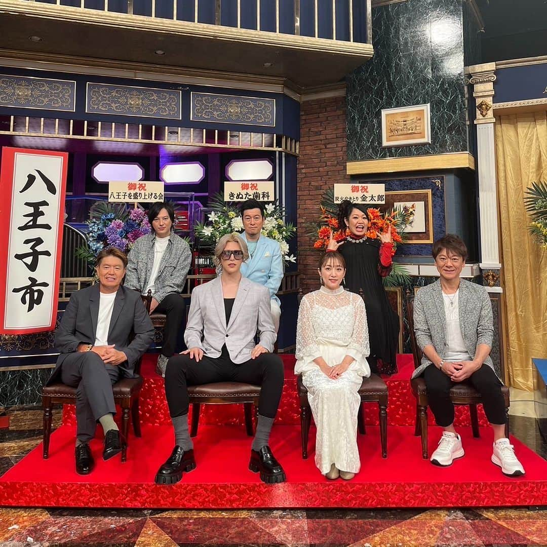 ゴスペラーズ【公式】のインスタグラム：「. ／ 本日10/9(月)21:00〜、 #日本テレビ 系列『#しゃべくり007』 に #八王子会 として #黒沢薫 が出演🍛 ＼  ▶️詳細はこちら https://www.ntv.co.jp/007/  #ゴスペラーズ」