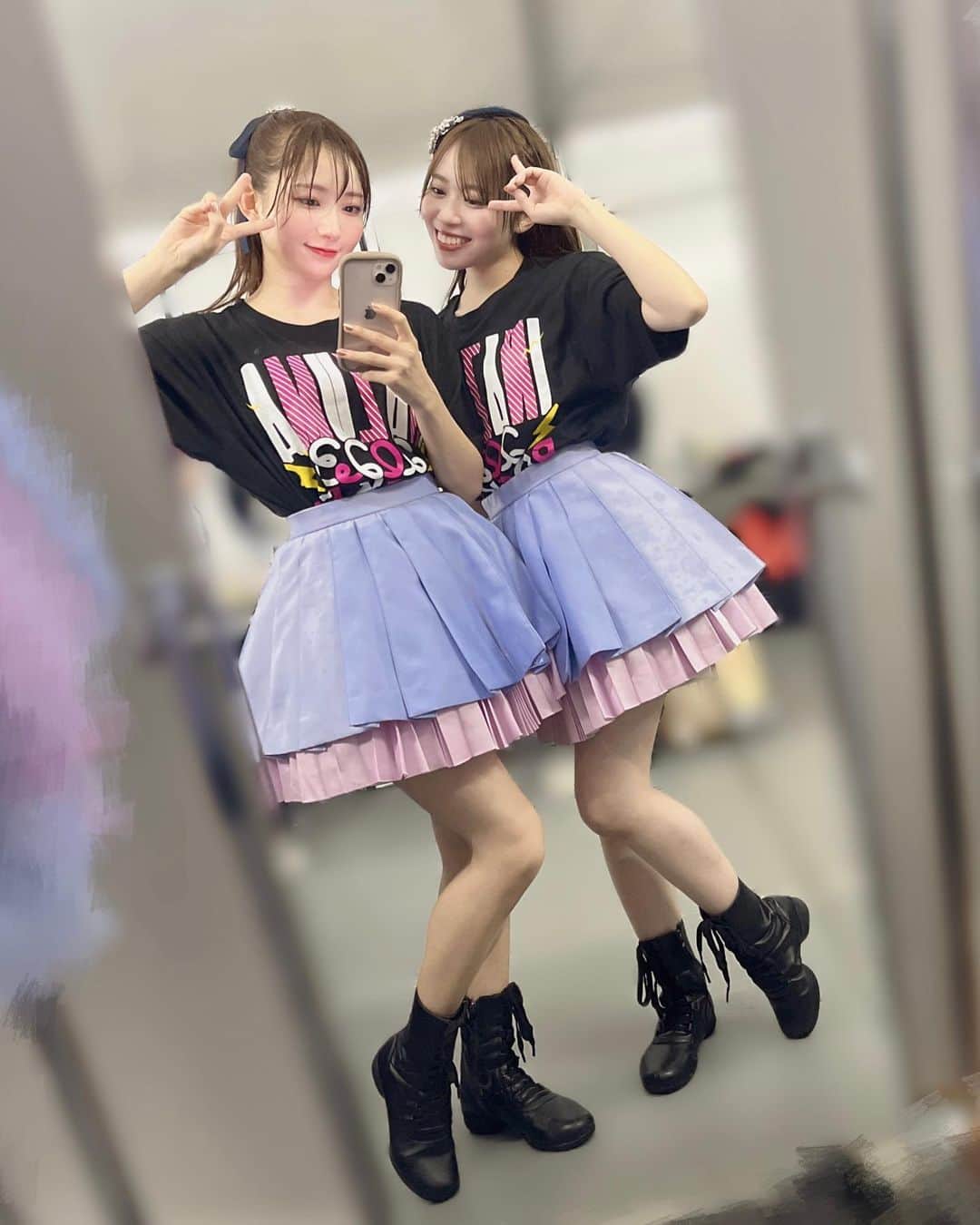 のインスタグラム：「鏡で自撮りしてたらさゆ来た✌️ #イナズマロックフェス #IRF2023 #Liella」
