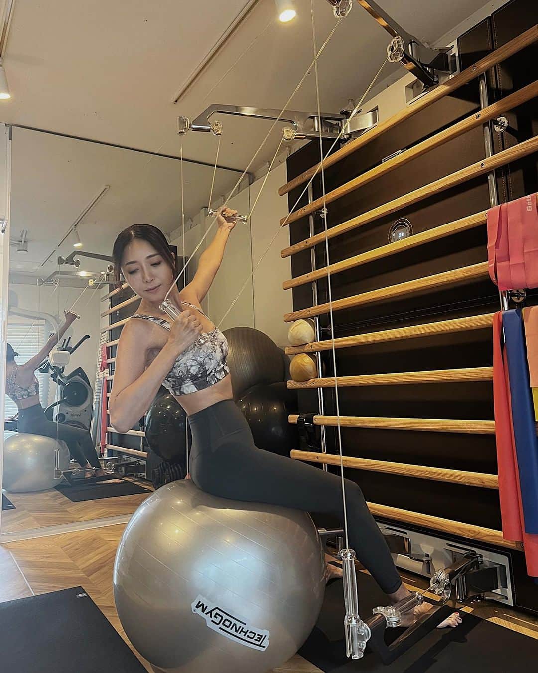 川島幸美さんのインスタグラム写真 - (川島幸美Instagram)「サボってたトレーニング😅 久々ジムへ💪  腹筋も腕もヒップも背中も.... 欲張って鍛えたいところ多め笑  筋肉落ちてたから 重力に負けないよう　 適度に頑張ろう😤」10月9日 14時50分 - yukimikawashima