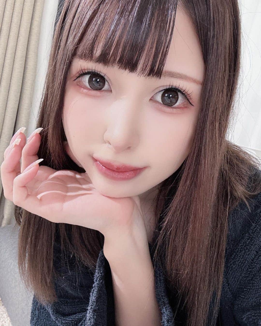 椎葉みくるさんのインスタグラム写真 - (椎葉みくるInstagram)「これがこーしてこう！！！  寒いなーって思う日も撮影するとまだ暑いっす。 はよ冬こい〜⸜❄️⸝  #有岡みう #撮影 #セクシー女優 #今日も #おっぱい #毎日 #おっぱい」10月9日 14時46分 - miu_arioka