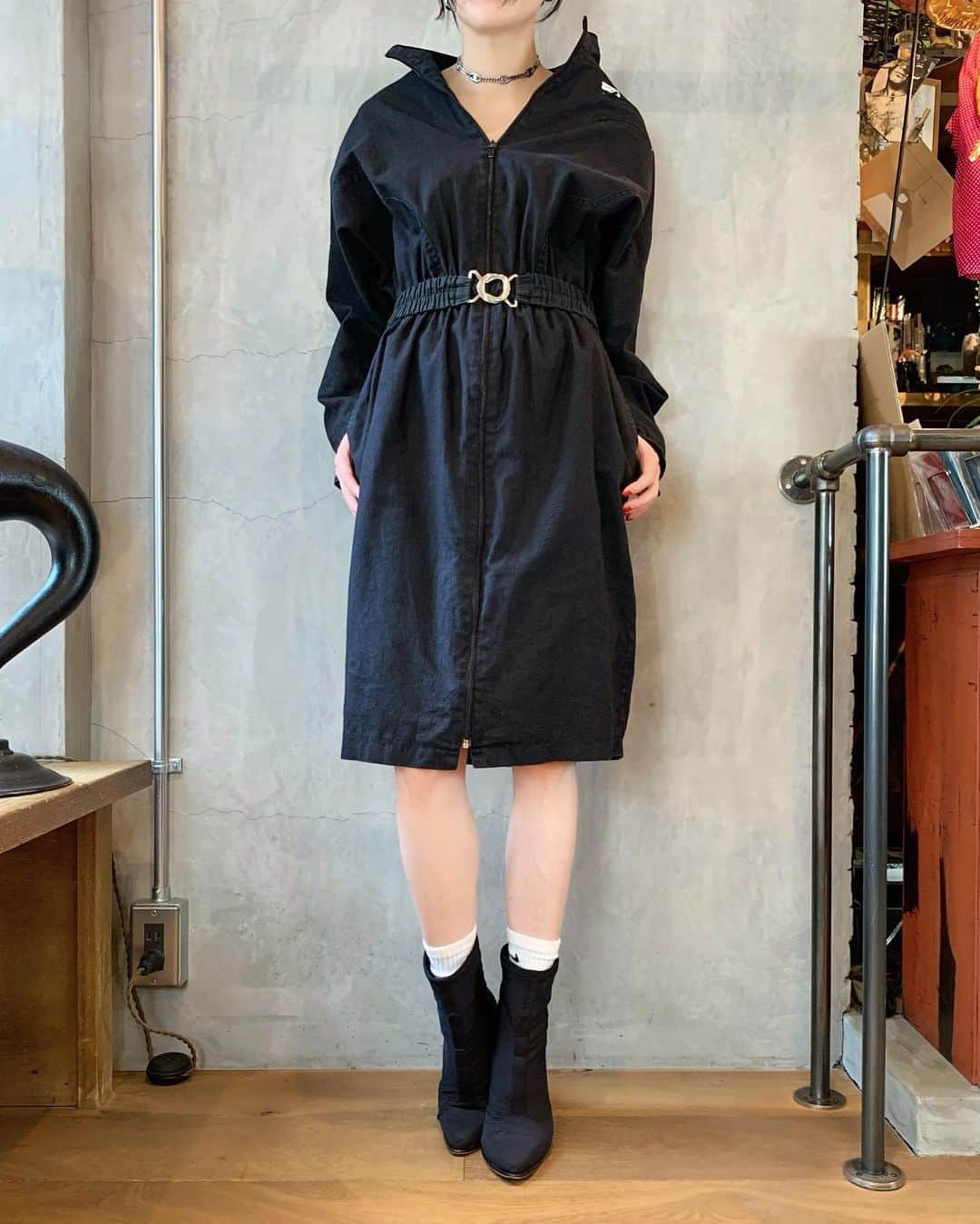 birthdeathのインスタグラム：「New Arrival  80's Black zip up dress  🦋オンラインストアに掲載中です。  #birthdeath #vintage」