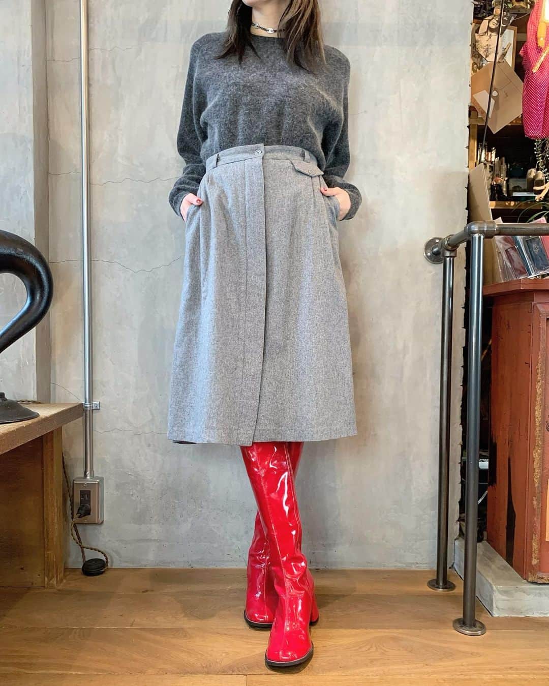 birthdeathさんのインスタグラム写真 - (birthdeathInstagram)「New Arrivals  90's Gray lambswool & angora mix knit sweater  80's Gray wool skirt  🦋オンラインストアに掲載中です。  #birthdeath #vintage」10月9日 14時56分 - birthdeath_tokyo
