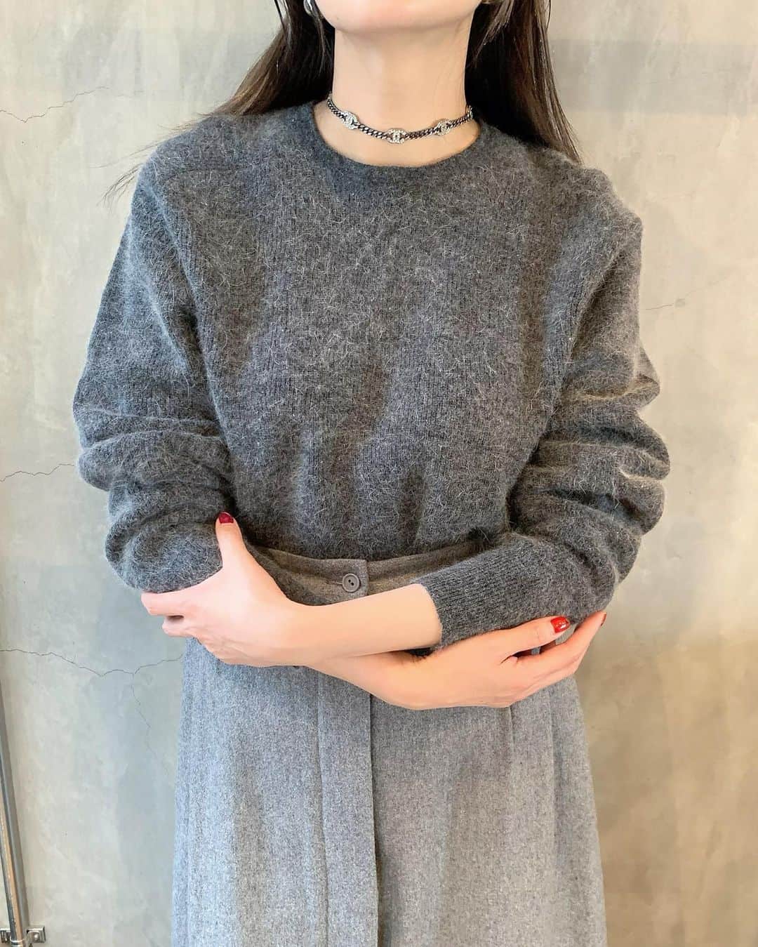 birthdeathのインスタグラム：「New Arrivals  90's Gray lambswool & angora mix knit sweater  80's Gray wool skirt  🦋オンラインストアに掲載中です。  #birthdeath #vintage」