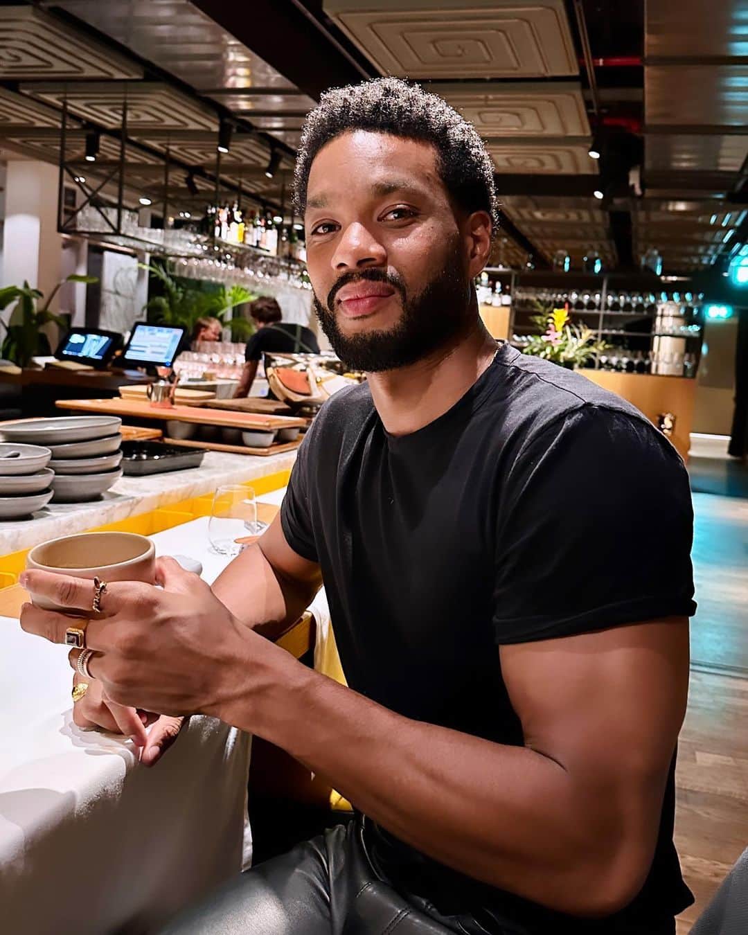 のインスタグラム：「Stumbled on this restaurant ⭐️」