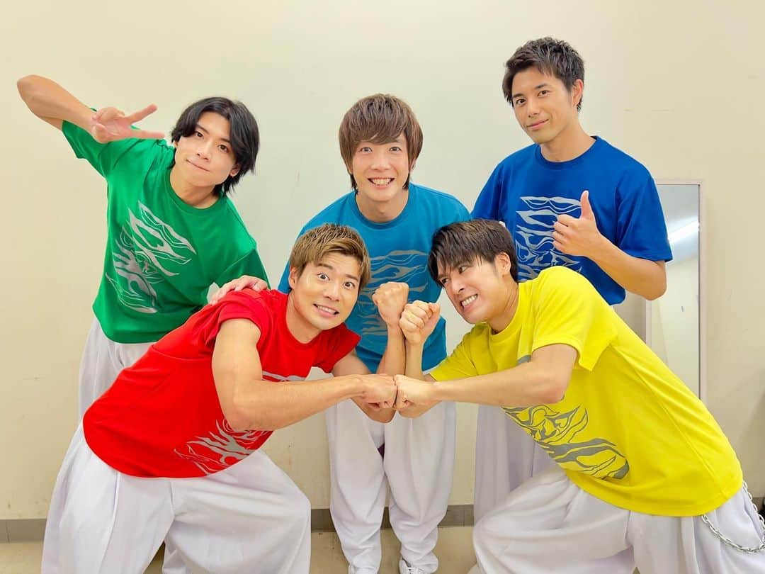 BOYS AND MENのインスタグラム：「本日‼️ #イオンモール神戸 にて フリーライブイベント🎪✨  お越しくださった皆さんありがとうございました🌞✨  このあとは… ⚡️イナズマロックフェス2023⚡️ ボイメンは、18:00頃〜  #１７LIVE バックステージ特別インタビューの独占ライブ配信にて、 #BOYSANDMEN がゲスト出演します💥🔥  お楽しみに🥳💫   #boysandmen  #ボイメン」