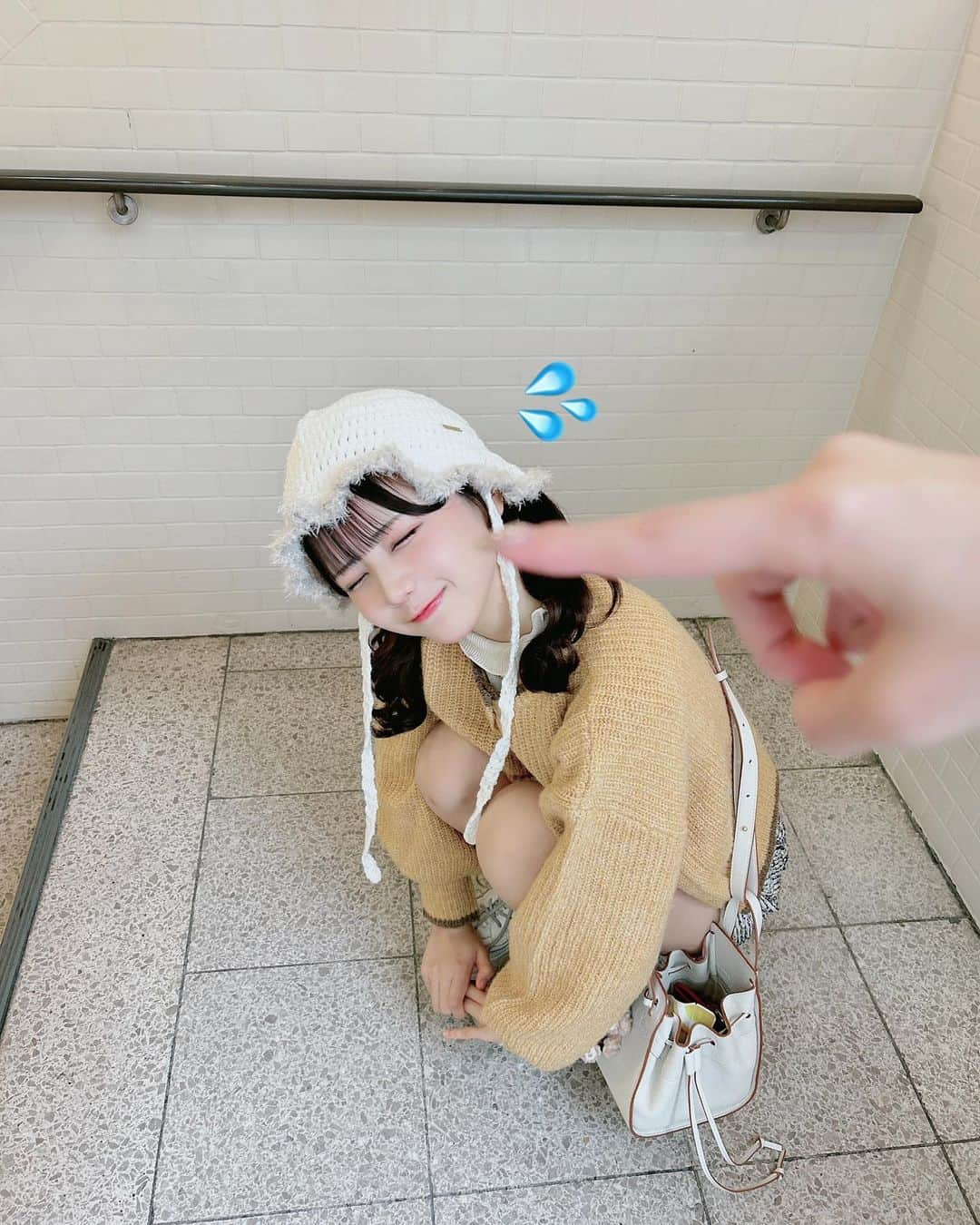 りこたにえんさんのインスタグラム写真 - (りこたにえんInstagram)「つんてされて よしよしされた  ╭( ･ㅂ･)و  ｸﾞｯ !」10月9日 15時32分 - ricotanien