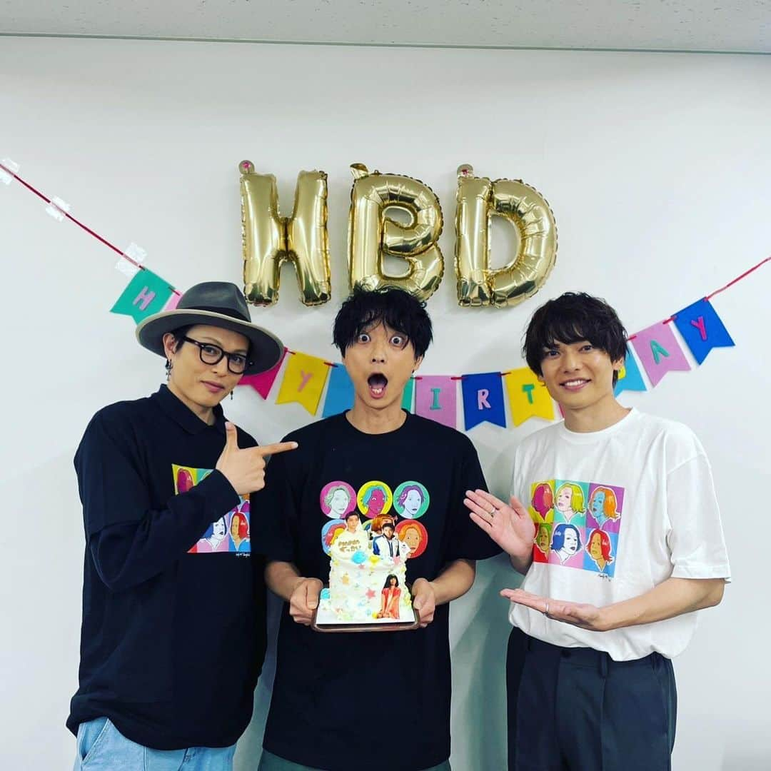 荒木宏文さんのインスタグラム写真 - (荒木宏文Instagram)「鈴木裕樹40th birthday🎊 10月3日🎂」10月9日 15時40分 - araki_hiro0614