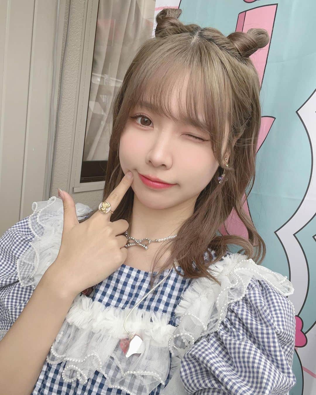 Liyuu（リーユウ）さんのインスタグラム写真 - (Liyuu（リーユウ）Instagram)「「長岡米百俵フェス ~花火と食と音楽と~ 2023」🌾 なんと、連続で2日目の雨ライブ...！！笑  初めましてな方多めで、一緒に素敵な時間過ごせて楽しかったです！！ ありがとうございました！また会えるように！ 移動中のパシャリも🤣  #米フェス」10月9日 15時54分 - koi_liyuu