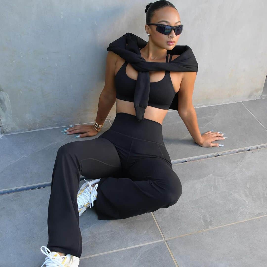 Draya Micheleのインスタグラム：「Sporty and spicy!! Shop the Draya x Fabletics selections and more by clicking the link in my bio! @fabletics #fableticsambassador」
