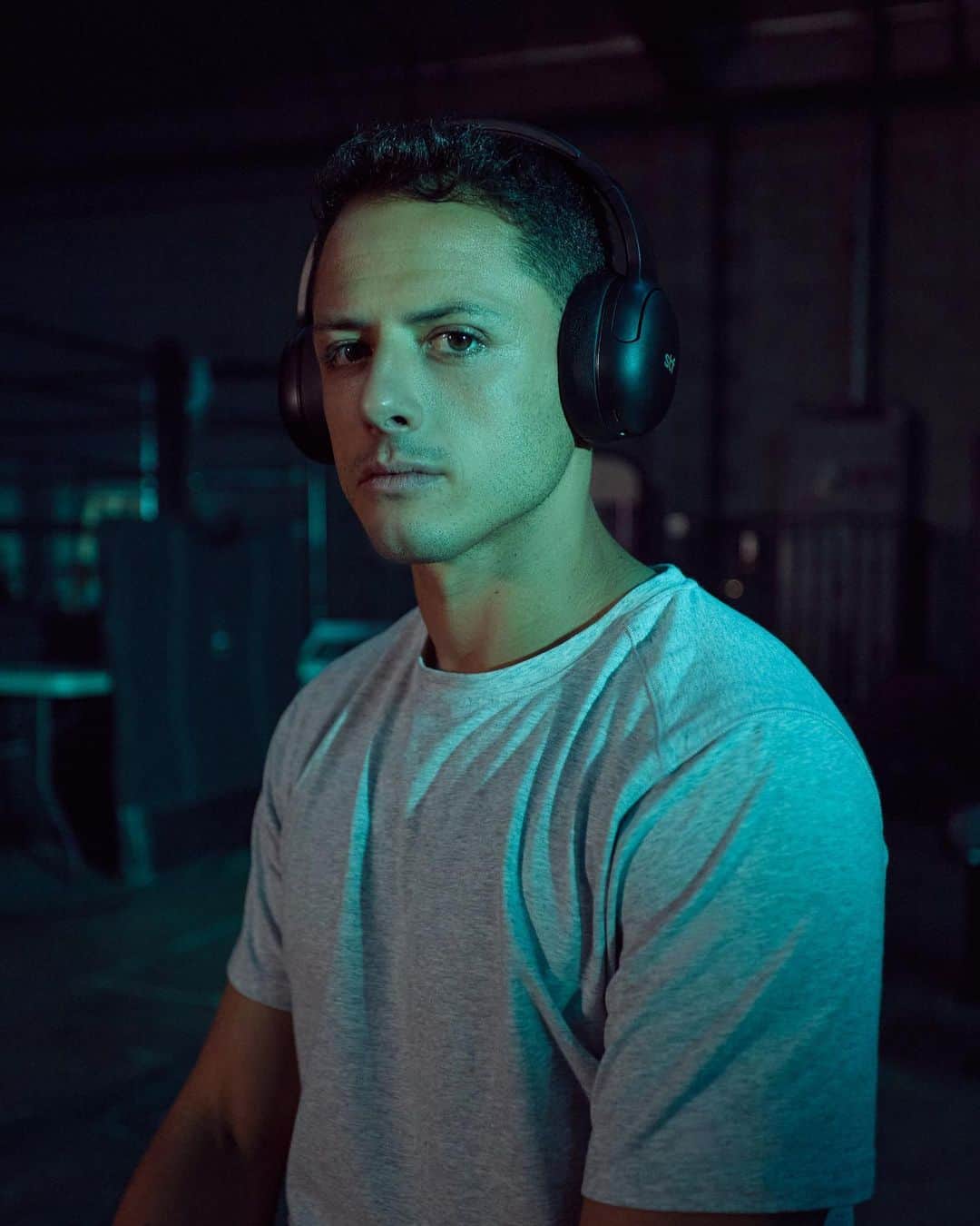 のインスタグラム：「Cuando los entrenamientos terminan, la música sigue sonando en mis audífonos Icon de @stf.tech 🎧   #FeelsGoodToBeReal #stf #ad」
