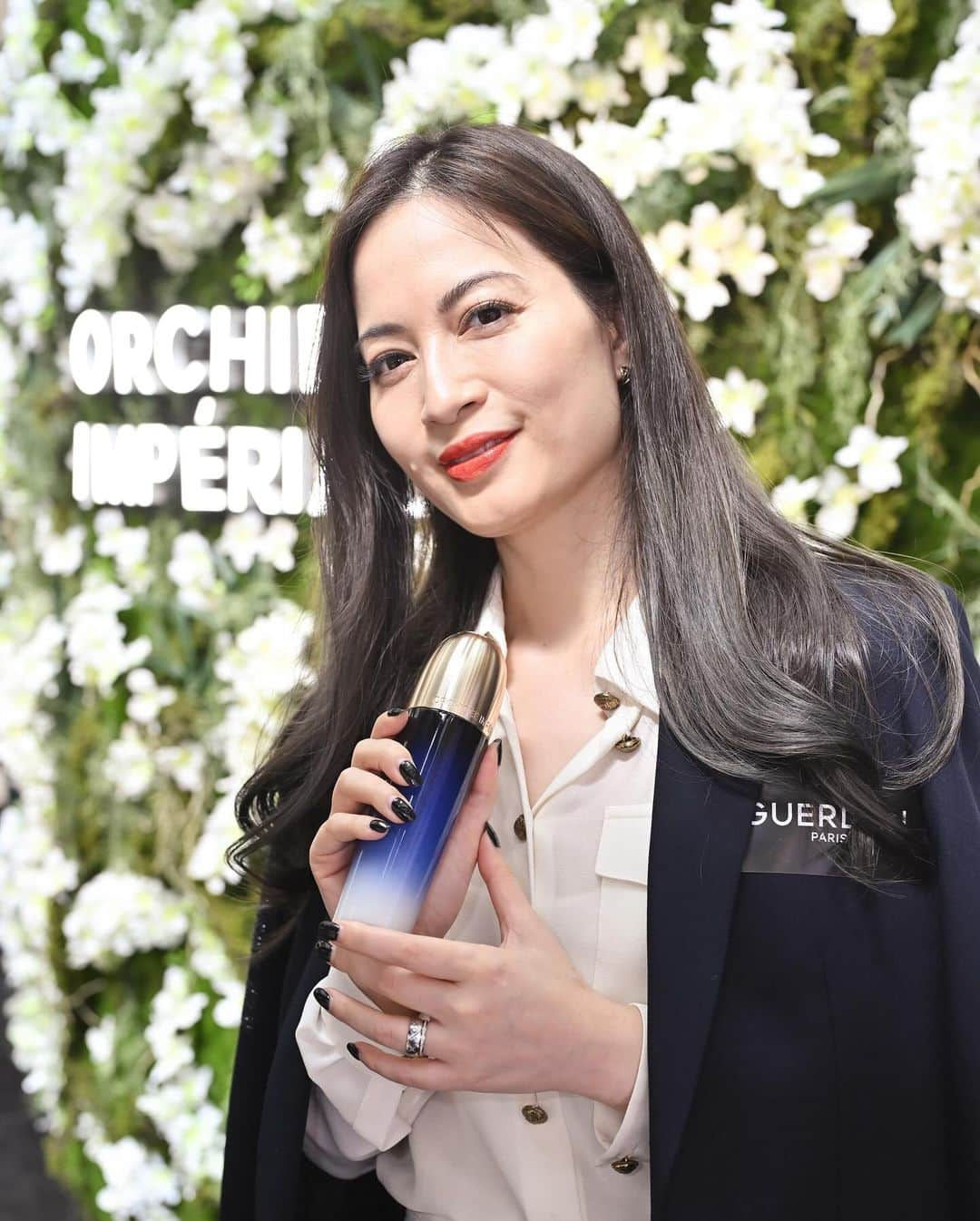 Ruby Kwanさんのインスタグラム写真 - (Ruby KwanInstagram)「Glad to be invited to @Guerlain Orchidée Imperiale Regeneration Pop-Up Store and unveil the secrets of a new duo of orchids. 🥰  It was amazing to experience the supreme high-regeneration power and exceptional age-defying performance of the NEW Rich Cream and Essence-Lotion Concentrate which offers skin age-defying efficacy and preservation of 12 fundamental signs of youth.   Apply them with the alliance of Orchidée Impériale skincare elevates the power of the science of longevity and makes skin appears restored, regenerated and protected for longer.   Join the Imperial Regeneration Journey now. 👉🏻 https://guerlainorchideeimperiale.com/  @Guerlain #Guerlain #Guerlainhk #GuerlainSkincare #OrchideeImperiale  @missnanaliu #rougeclosetbeauty #rubykwan」10月10日 2時02分 - rougecloset