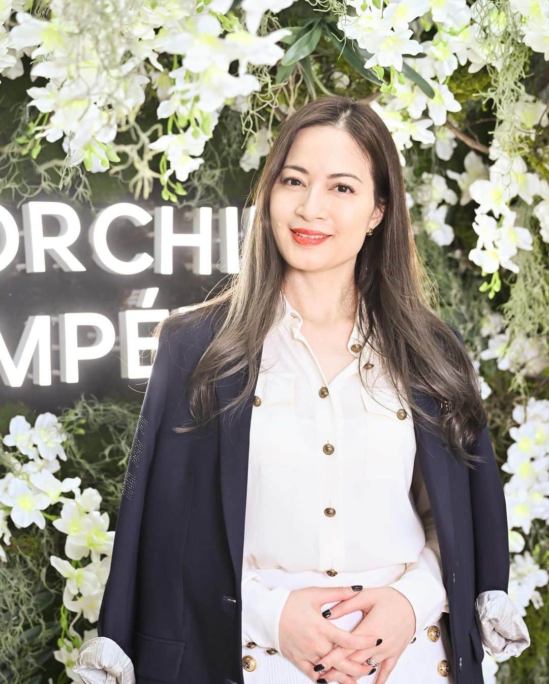 Ruby Kwanさんのインスタグラム写真 - (Ruby KwanInstagram)「Glad to be invited to @Guerlain Orchidée Imperiale Regeneration Pop-Up Store and unveil the secrets of a new duo of orchids. 🥰  It was amazing to experience the supreme high-regeneration power and exceptional age-defying performance of the NEW Rich Cream and Essence-Lotion Concentrate which offers skin age-defying efficacy and preservation of 12 fundamental signs of youth.   Apply them with the alliance of Orchidée Impériale skincare elevates the power of the science of longevity and makes skin appears restored, regenerated and protected for longer.   Join the Imperial Regeneration Journey now. 👉🏻 https://guerlainorchideeimperiale.com/  @Guerlain #Guerlain #Guerlainhk #GuerlainSkincare #OrchideeImperiale  @missnanaliu #rougeclosetbeauty #rubykwan」10月10日 2時02分 - rougecloset