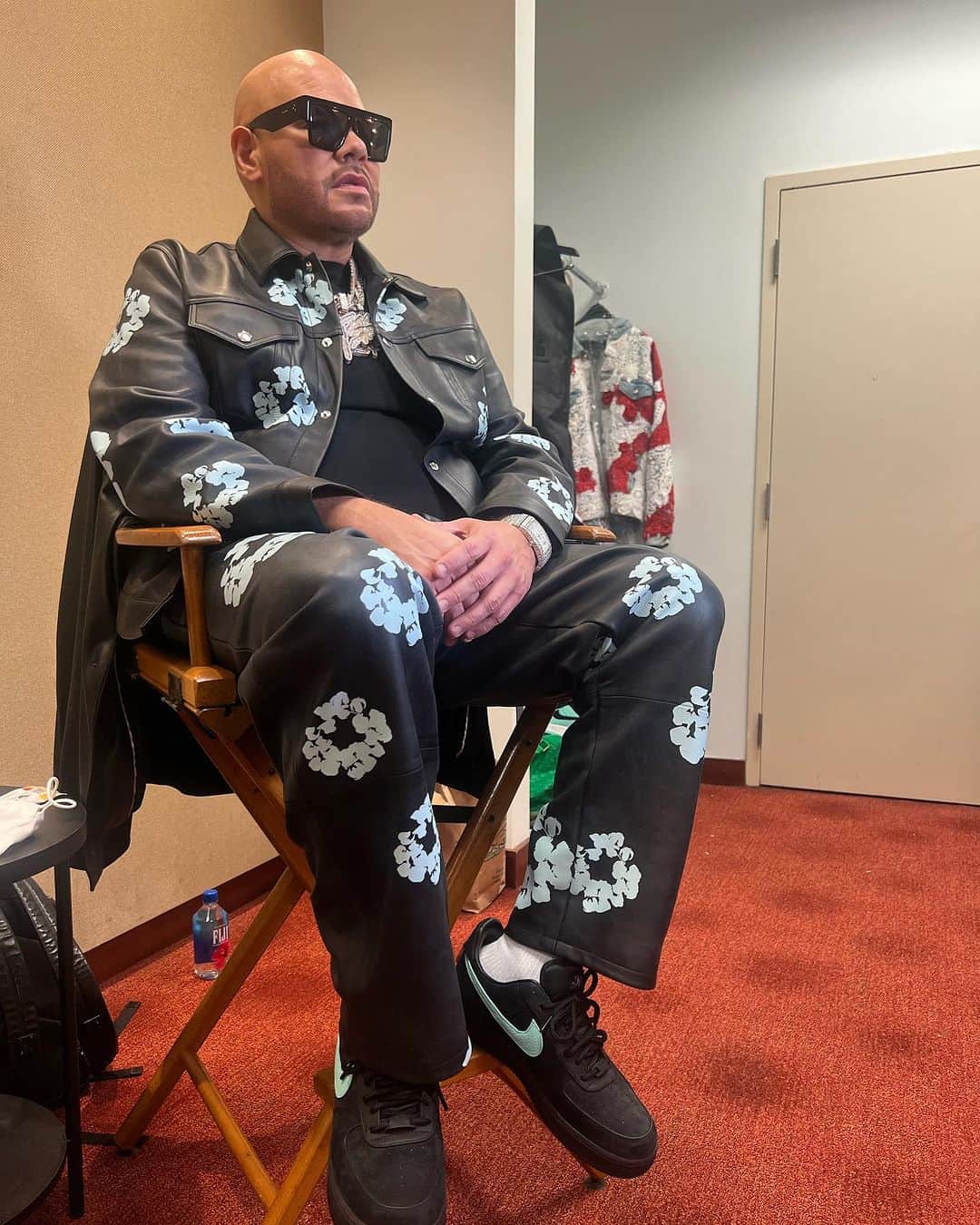 ファット・ジョーのインスタグラム：「1 of 1 @denimtears Tiffany blue and black leather t y BET HIP HOP AWARDS TMRW 🚀🚀🚀」