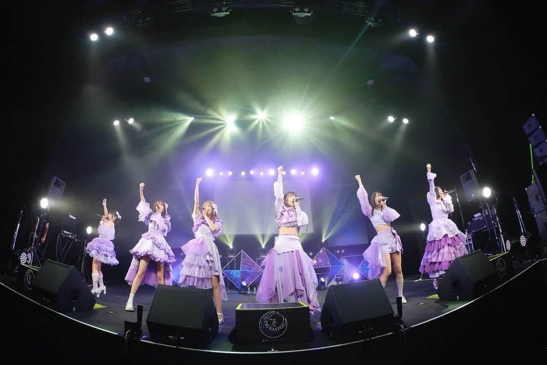 月に足跡を残した6人の少女達は一体何を見たのか…のインスタグラム：「🌕10/8 #ツキアト 3rd ワンマンライブ🌕 - Stargazer-  ご来場頂きありがとうございました‼ 沢山のSupport Crewが集結してくれて最高のライブになりました✨✨  新木場に足跡を残せました👣 これからもファンの皆さんと一緒にもっともっと最高な景色を見ていきたいです🔭  来年のツアーも楽しみだー❢」