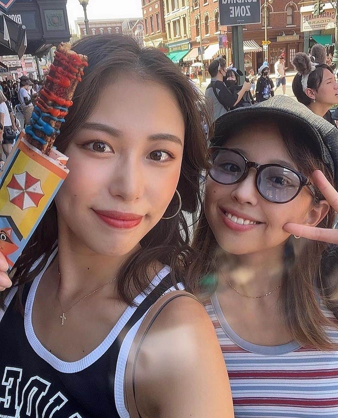 澤井玲未のインスタグラム：「インスタに前からちょこちょこ登場している　@mahiro_ocpa  とのユニバVLOGをYouTubeにアップしました👻🧁 . 手ブレ多いので画面酔いに注意してみてね🤣 . マヒロが行っている沖縄のビーチクリーンボランティアはコチラ↓ @ocpa_alliance   興味のある方はぜひ❤️‍🔥✨ . #youtube #vlog #usj」