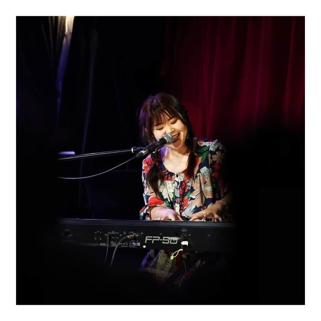 永吉愛のインスタグラム：「2023.10.6(Fri)-7(Sat) Miyazaki👉Tokyo  東京下北沢Breathさんにて 歌わせていただきました👏  出会ってくださったみなさん 久しぶりに会ってくださったみなさん ありがとうございました!!  -set list ▫森のワルツ ▫おもちゃのパレード ▫クリオネの子守唄 ▫全性愛のサイコパス ▫Brand New World  . . . . #miyazaki #tokyo #live #music #piano #vocal」