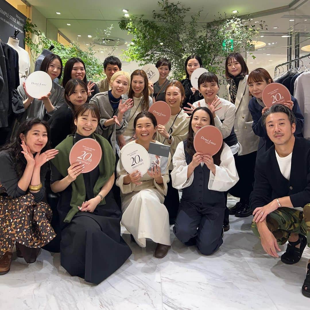 デミルクス ビームス 新宿のインスタグラム：「. 👗demiluxe beams shinjuku✨ 🎂20th anniversary🎂  ご来店頂いた皆様、ありがとうございました☺️☺️  まだまだイベントは続きます❤︎ .  #demiluxebeams  #demiluxebeams_shinjuku  #デミルクスビームス  #BEAMS #ビームス　#デミ部」