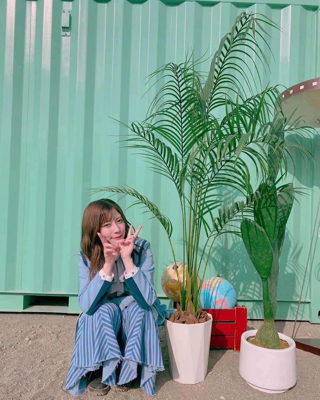 東村芽依さんのインスタグラム写真 - (東村芽依Instagram)「. 𝟮𝗻𝗱アルバムのリード曲 ｢君は0から1になれ｣のミュージックビデオが 公開されました🌵 是非ご覧下さい！ #日向坂46#君は0から1になれ #東村芽依#meigram」10月9日 18時28分 - mei.higashimura