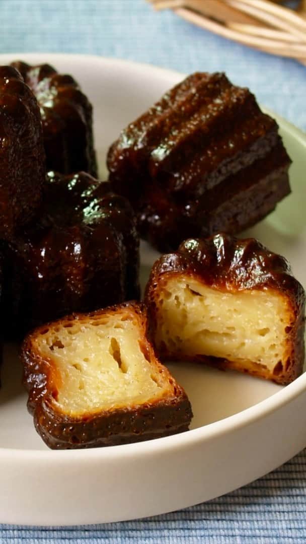 ochikeronのインスタグラム：「Mini Canelé ミニカヌレ 💖 full video @ochikeron」