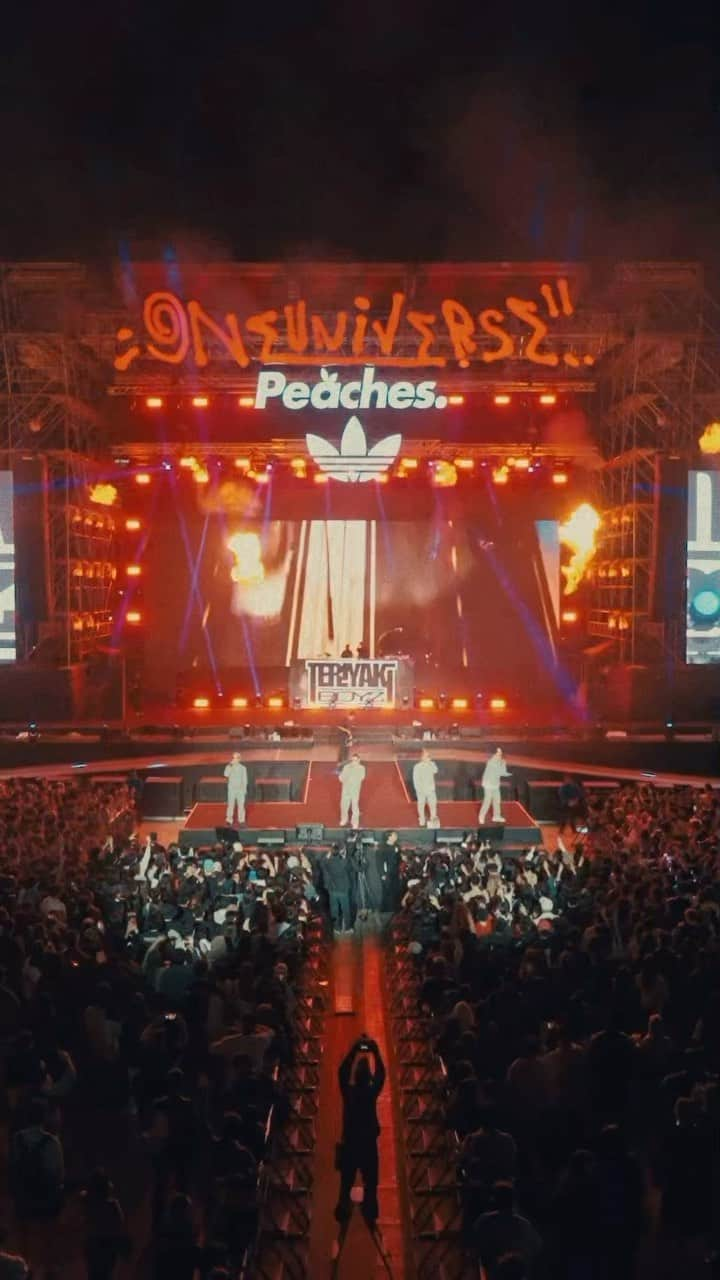 WISEのインスタグラム：「Teriyaki boyz × @oneuniversefestival  in Seoul, Korea🎤🎤🎤🎤 shout out 2 @peachesoneuniverse  and the amazing video crew @koheiigarashi_ @mmt.moment」