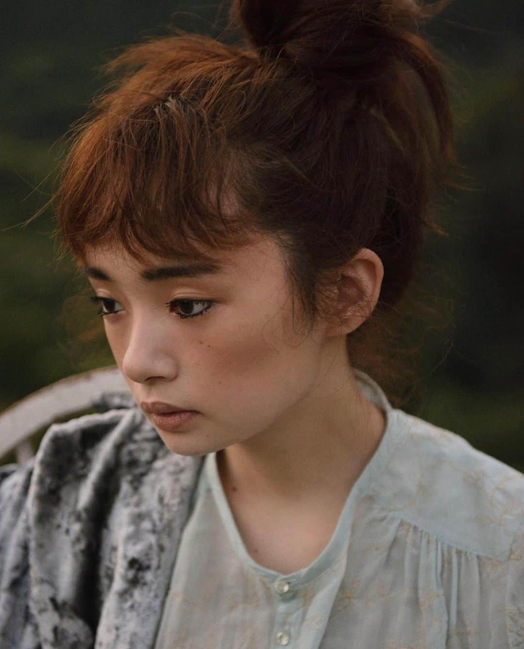 川村安奈のインスタグラム：「🌲🌲  #tbt #化妝 #메이크업 #촬영 #作品撮り」