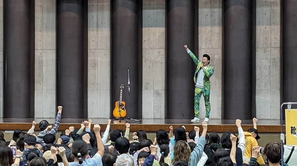 みやぞんさんのインスタグラム写真 - (みやぞんInstagram)「東京武道館スポーツフェスティバル楽しかった✨  お越し頂いた方本当に感謝致します😆  盛り上がって頂いて良かったです😆  #足立区 #杉本美香さん #イッテQ #SASSEN/サッセン」10月9日 18時50分 - anzenmiyazon