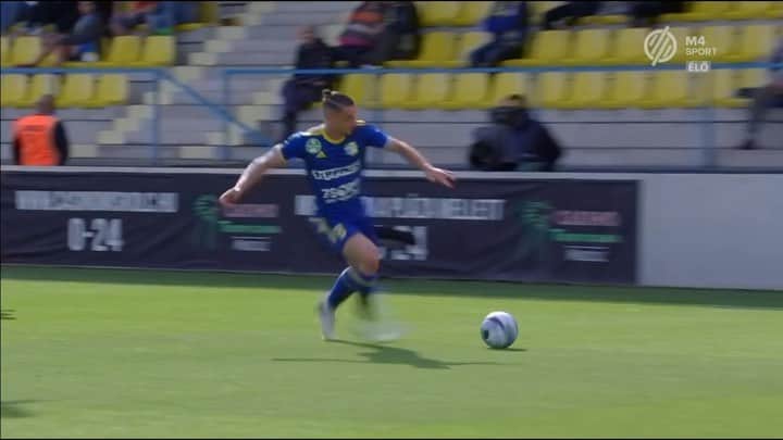 ダビド・バブンスキのインスタグラム：「@davidbabunski 💫⚽️」