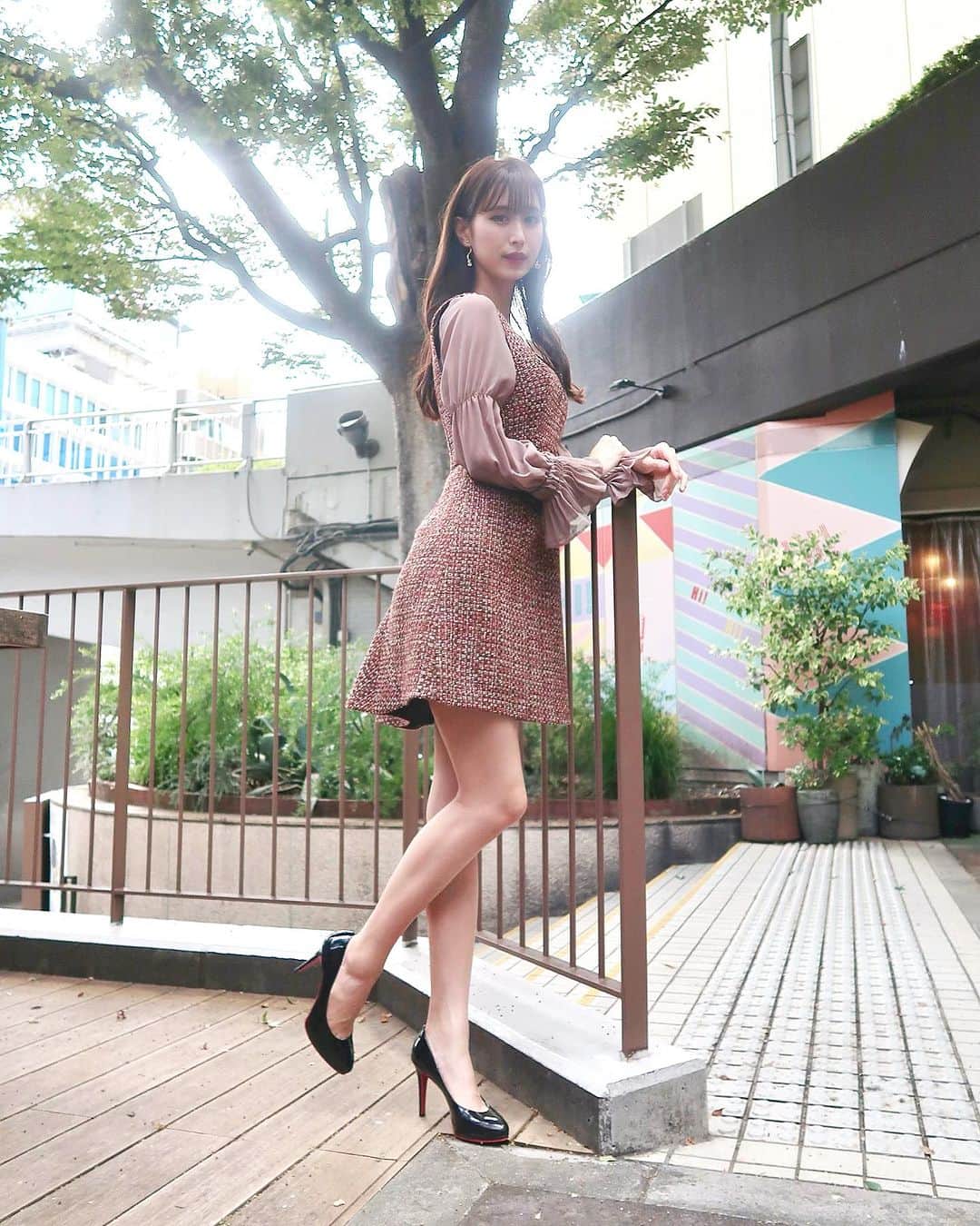阿部菜渚美さんのインスタグラム写真 - (阿部菜渚美Instagram)「@31sonsdemode さんの 秋物ツイードワンピース👗🤎  ボルドーの色合いと素材から 一気に秋を感じています🍁.*  3連休最終日、明日からもまた 頑張っていきましょう› ·̮ ‹🫧  #31sonsdemode #秋服 #秋服コーデ #トランテアンソンドゥモード  #ツイードワンピース #秋カラー #秋ワンピース #ボルドーカラー」10月9日 19時00分 - nanami_abe73