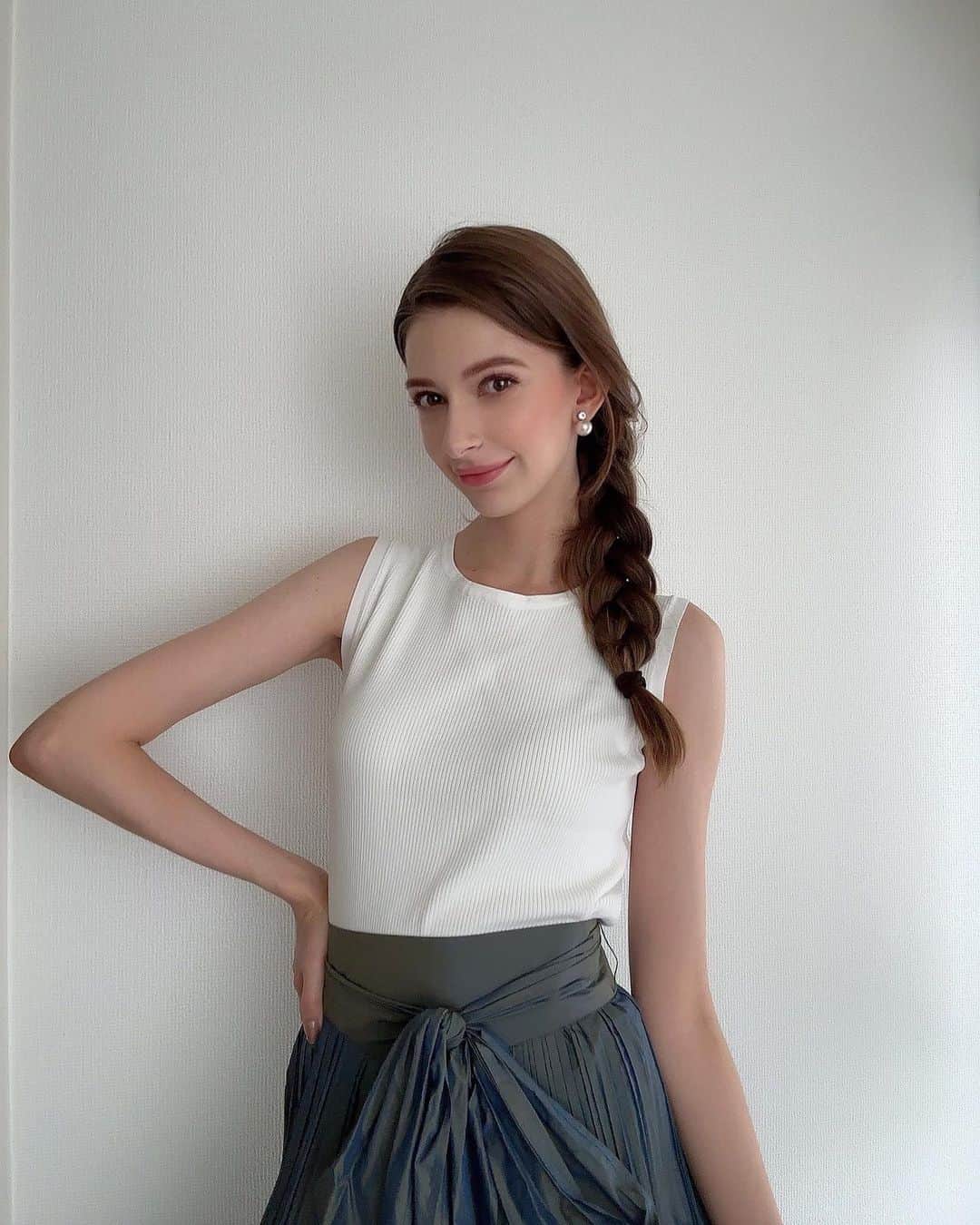 のインスタグラム：「皆様、三連休はどうでしたかぁ？🥰✨  私はお友達とちょっぴり贅沢なランチにいってきたよ🍽️  自然食でとても体に良さそうなお食事でした🍃  #休日 #ランチ #表参道 #モデル」
