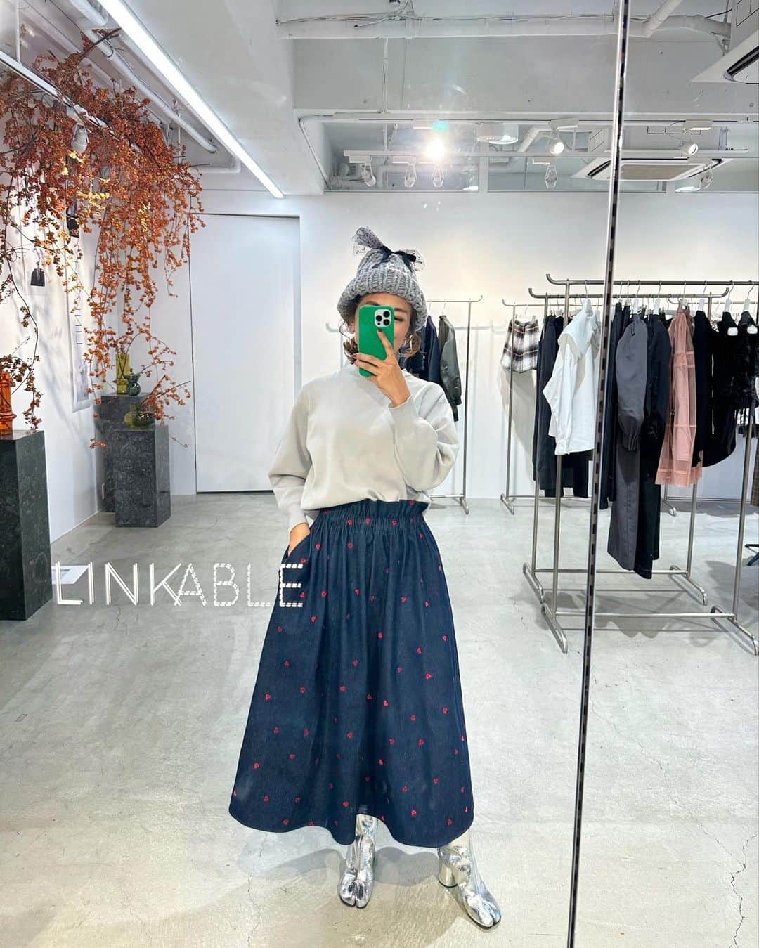 Mai Wakimizuのインスタグラム：「1日があっという間でpopup shopも明日が最終日となりました（；＿；）寂しい、終わりたくない！体力的にもあと1週間余裕で行ける！笑 お客様との時間は私にとって元気の源だと改めて感じる日々なのです♡明日の最終日も朝からスタンバイしておりますので、迷われてる方は是非！いらして下さい＼(^o^)／ popupで沢山coordinate撮れた♡ #linkable#wakkinstyle」