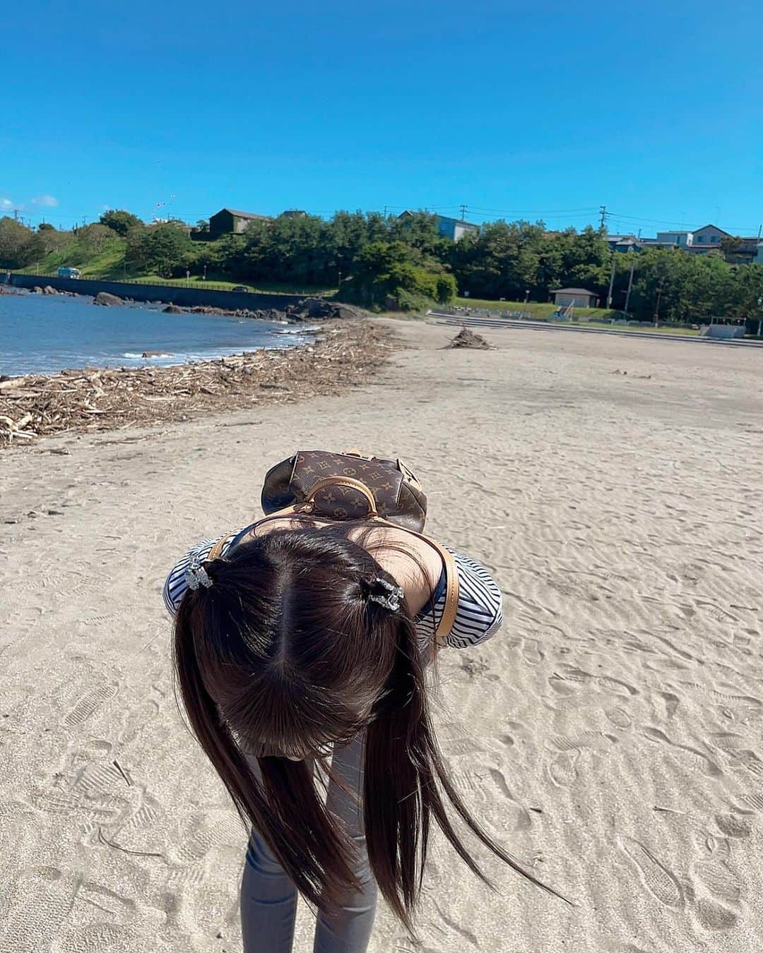 坂本愛莉さんのインスタグラム写真 - (坂本愛莉Instagram)「岩手2日目の思い出〜海編〜 .  #newbieivy #ニュービーアイビー #坂本愛莉 #あいぽん #アイドル #idol #岩手 #蕪島 #fashion」10月9日 19時26分 - airi_sakamoto04