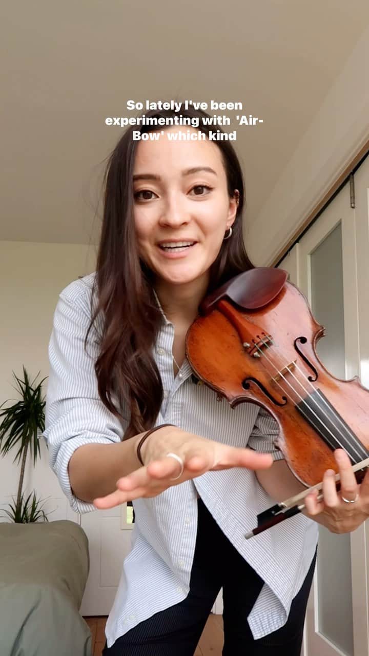 澄那シュトゥーダーのインスタグラム：「Will you try Air-Bow?   #violintips #artofpractice #classicalmusic #instrumentaltechniques」