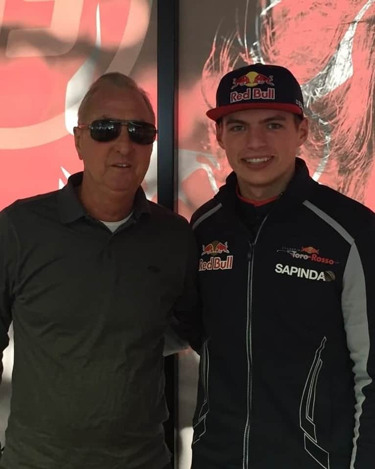 ヨハン・クライフのインスタグラム：「Congrats to @maxverstappen1 on winning his 3rd Formula 1 title. 🏆🇳🇱」