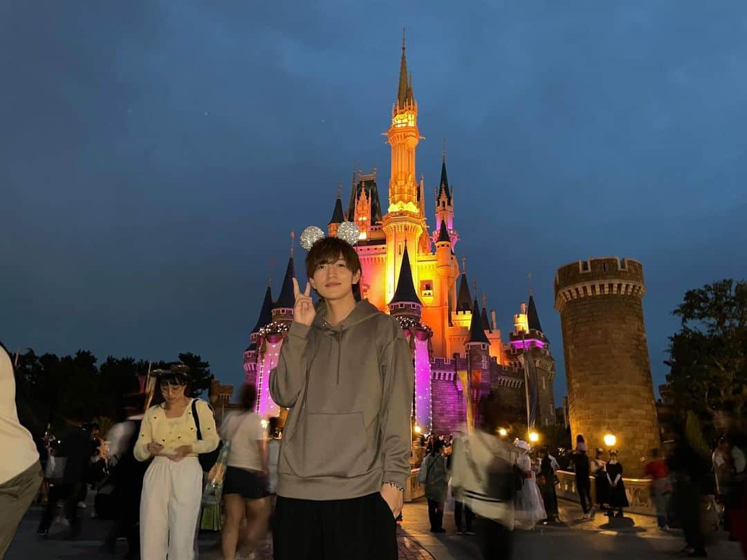 黒崎澪音のインスタグラム：「夢の国🥱」