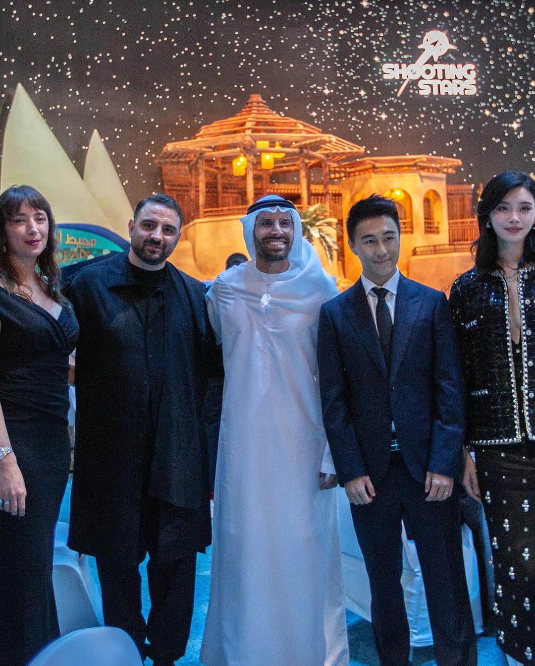 ミン・シーさんのインスタグラム写真 - (ミン・シーInstagram)「NBA games at Abu Dhabi ❤️ The atmosphere was absolutely amazing! Thank you His Excellencies for having us here 🫶🏻 #NBA #AbuDhabi」10月9日 19時33分 - mingxi11