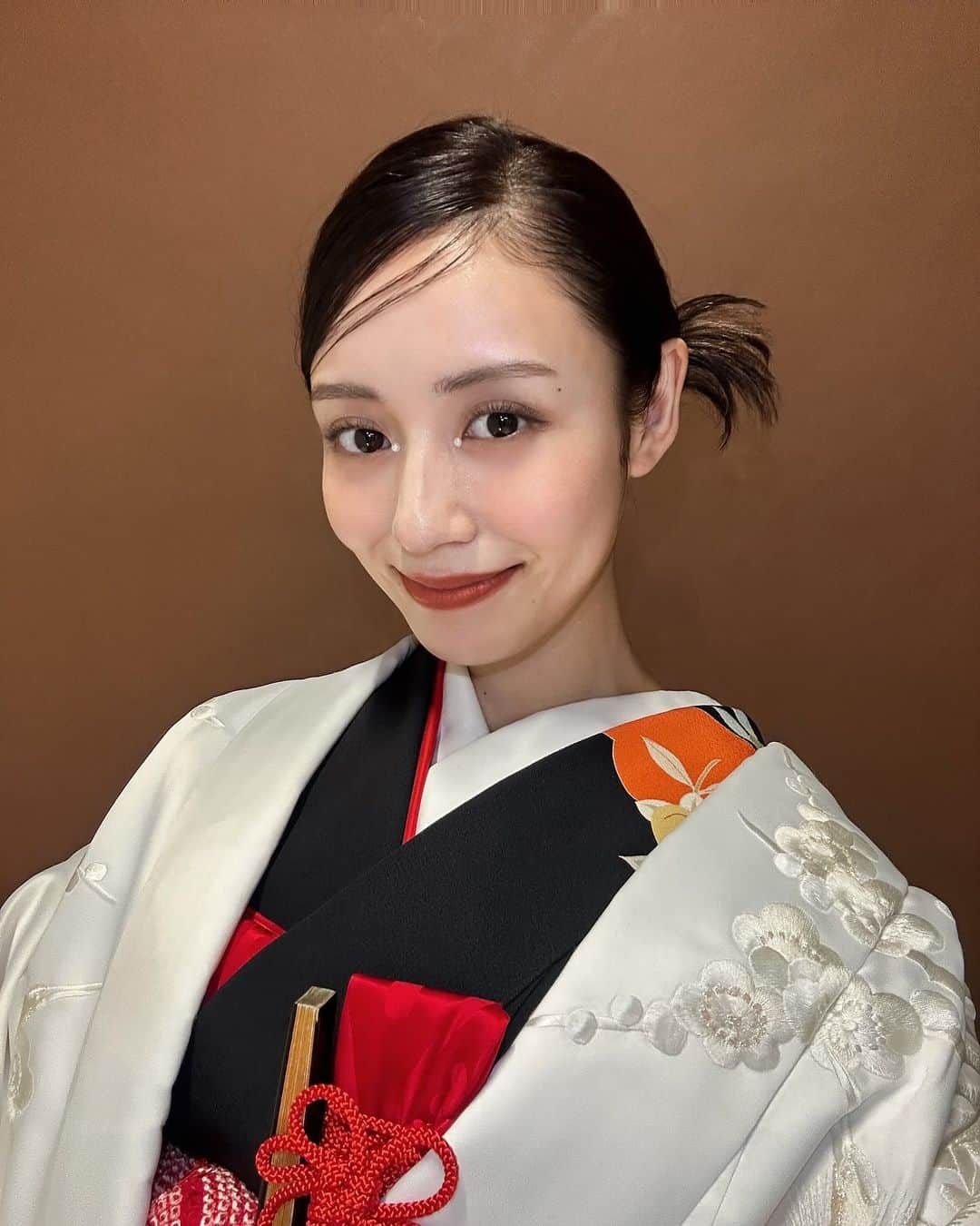 井手口瑞歩のインスタグラム：「💍 莉奈ディレクションの撮影で 久々に和装させてもらった👘 目頭のパールがポイント🤍 . #和装前撮り #白無垢 #白無垢花嫁  #ブライダル #ドレス #フォトウェディング  #ウエディングドレス #ウエディング  #花嫁 #ブライダルモデル #プレ花嫁  #wedding #weddingdress  #weddingphotography #bridal #bridalmodel」