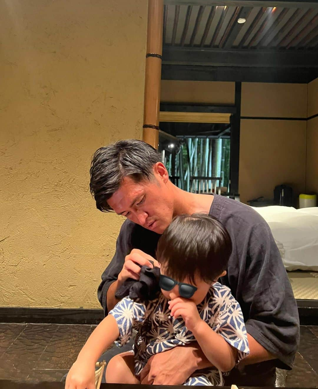 植田直通さんのインスタグラム写真 - (植田直通Instagram)「. 家族時間👨‍👩‍👦  #ナオミチとチビミチ」10月9日 19時36分 - naomichi.ueda