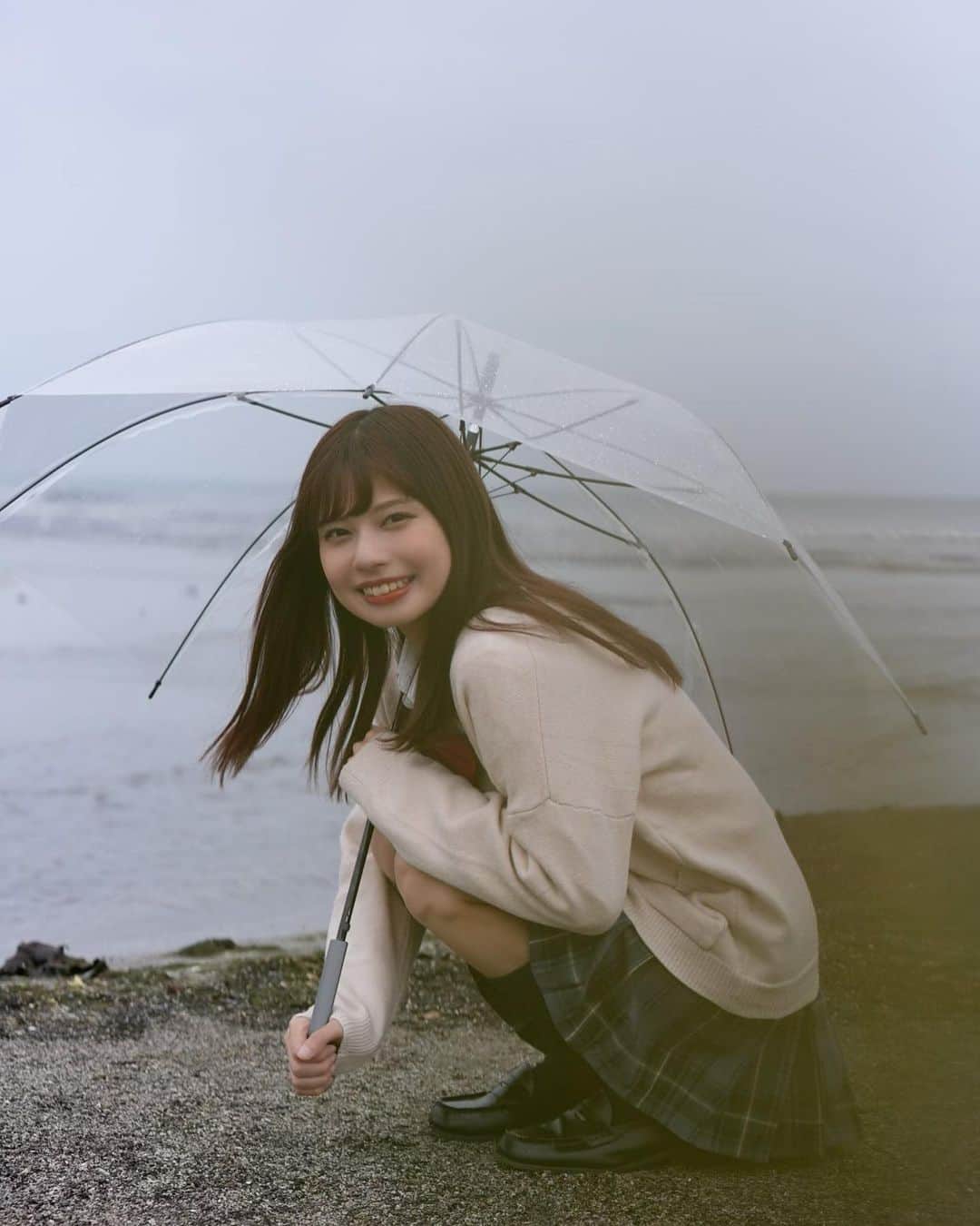 鹿目凛さんのインスタグラム写真 - (鹿目凛Instagram)「雨の日  撮影 @yamato_ao   #でんぱ組inc #鹿目凛 #ぺろりん ＃鎌倉 #撮影 #カメラ #作品撮り #雨」10月9日 19時48分 - kaname_rin